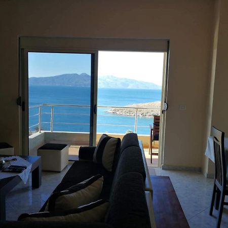 Cozy Sea Apartment Sarande Bagian luar foto