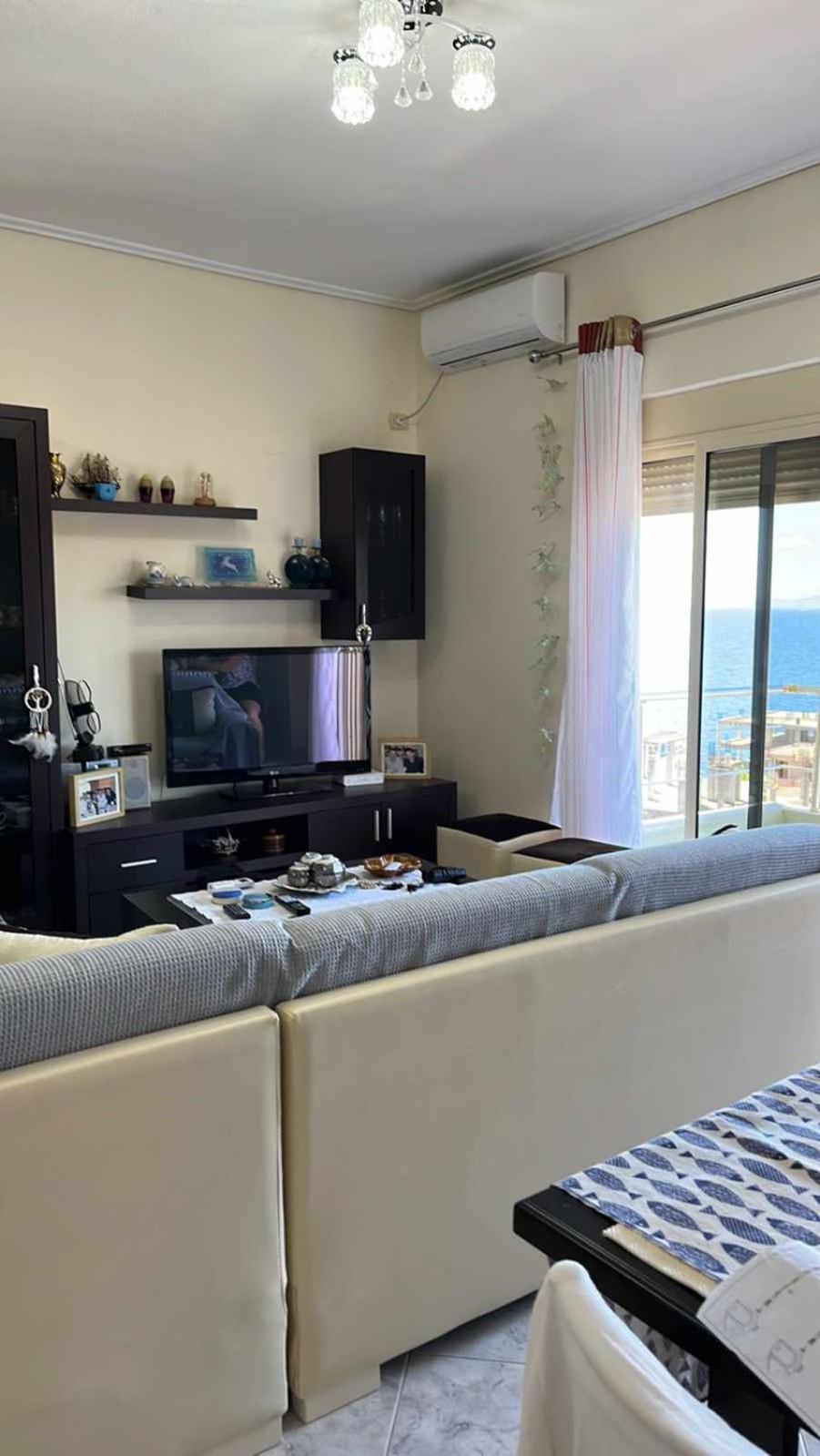 Cozy Sea Apartment Sarande Bagian luar foto