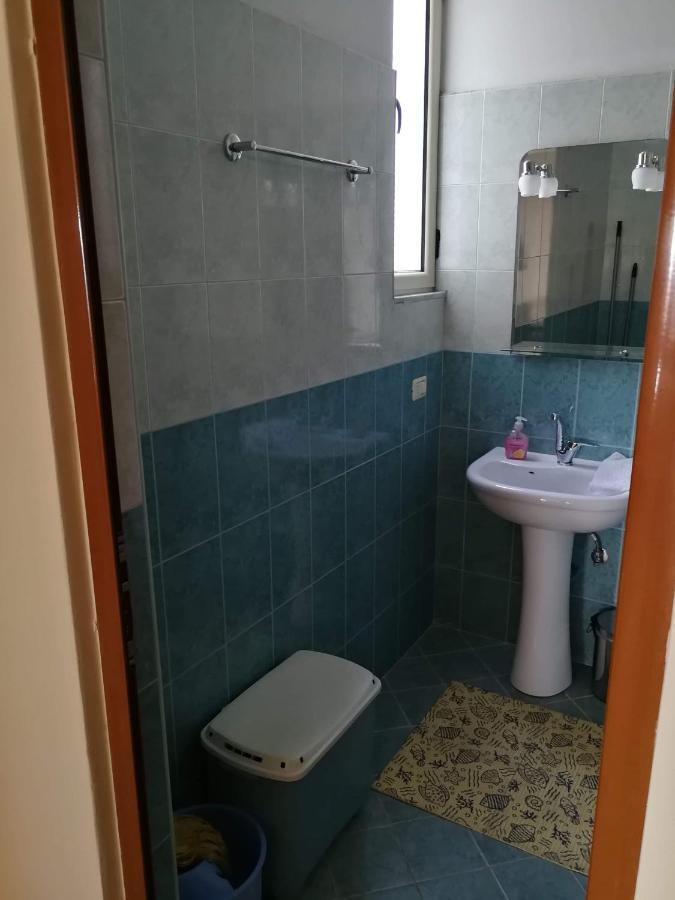 Cozy Sea Apartment Sarande Bagian luar foto