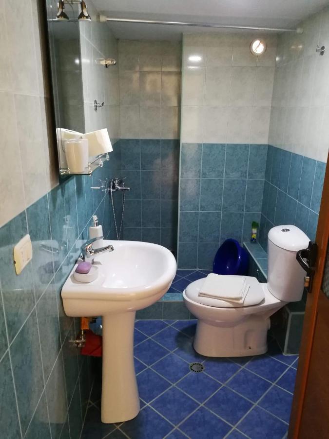 Cozy Sea Apartment Sarande Bagian luar foto